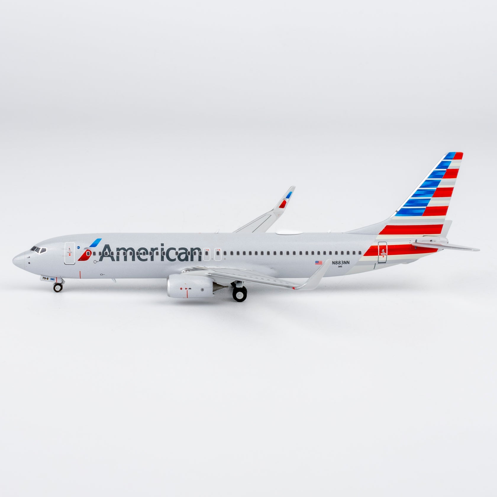 1/400 American Airlines Boeing 737-800 N883NN "Luxurious packaging" NG58260 - cover